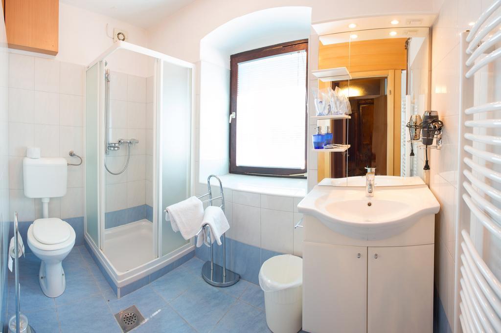 צ'רקנו Guest House Gostisce Gacnk V Logu חדר תמונה